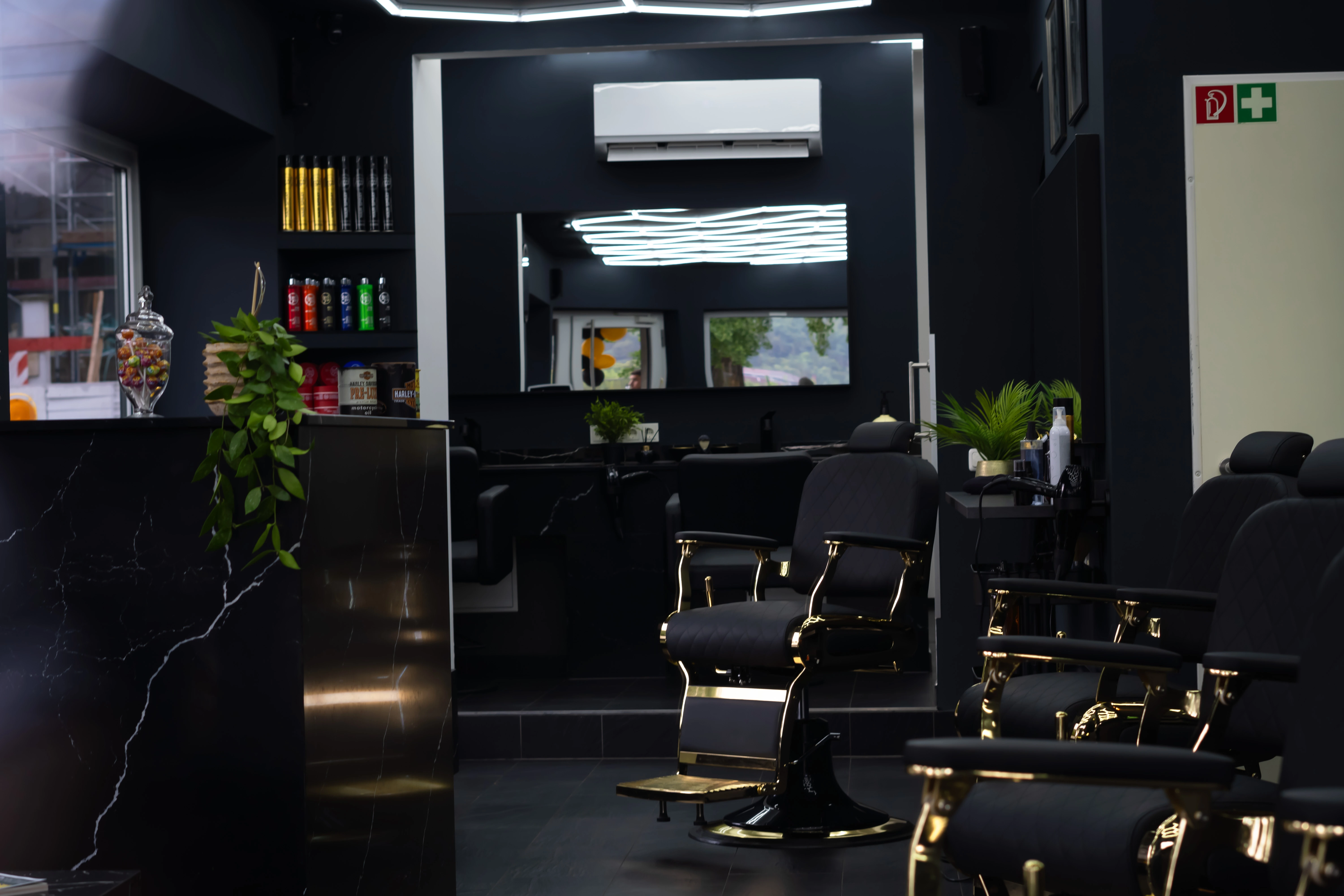 Elvis Friseursalon Bild 7